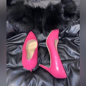 Beautiful Pink Pump😍at Low price!!!